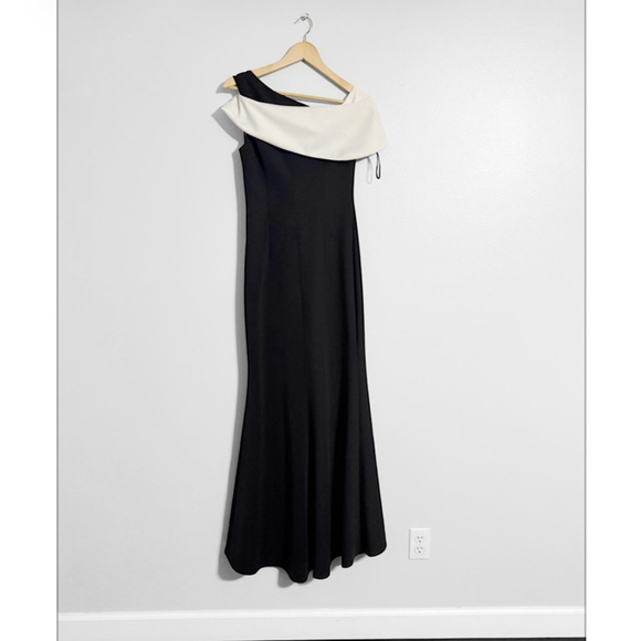 Badgley Mischka Size 6 One Shoulder Black & White Gown - Picture 5 of 13